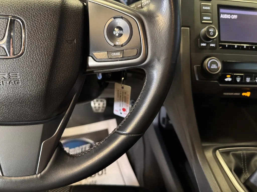 Honda Civic photo 12