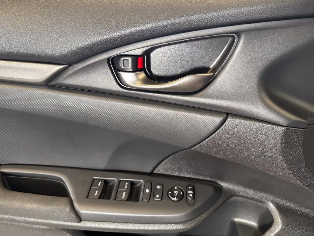 Honda Civic photo 19