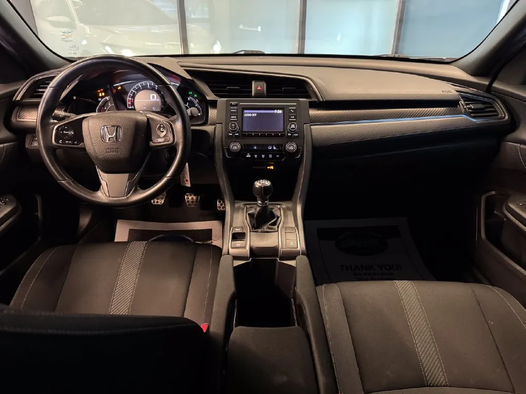 Honda Civic photo 9