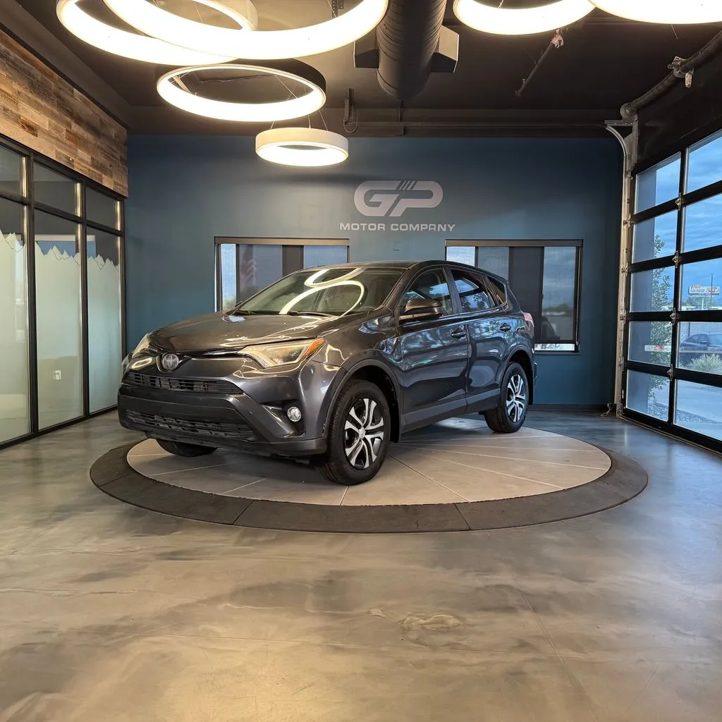 Toyota RAV4 photo 7