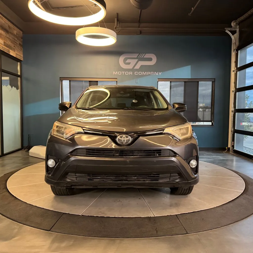 Toyota RAV4 photo 8