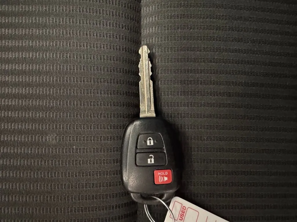 Toyota RAV4 photo 17