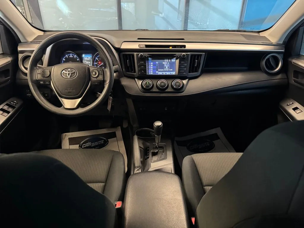 Toyota RAV4 photo 9