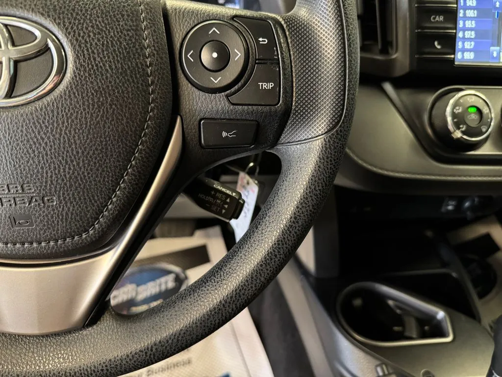Toyota RAV4 photo 12
