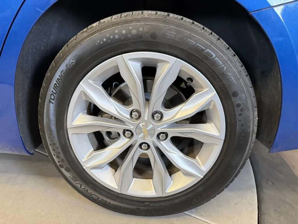 Chevrolet Malibu photo 24