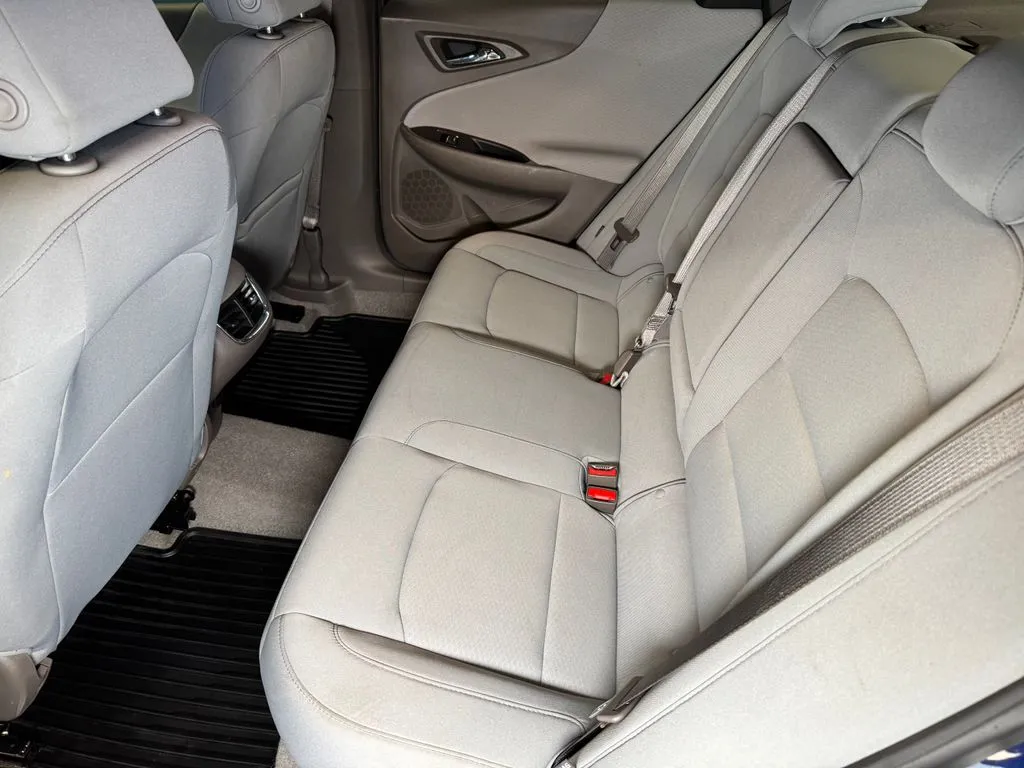 Chevrolet Malibu photo 20