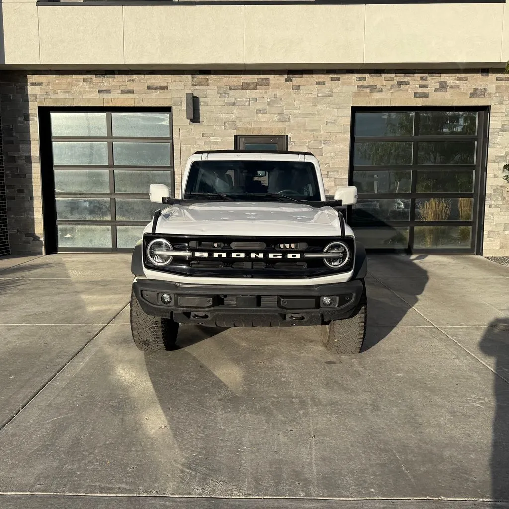 Ford Bronco photo 8