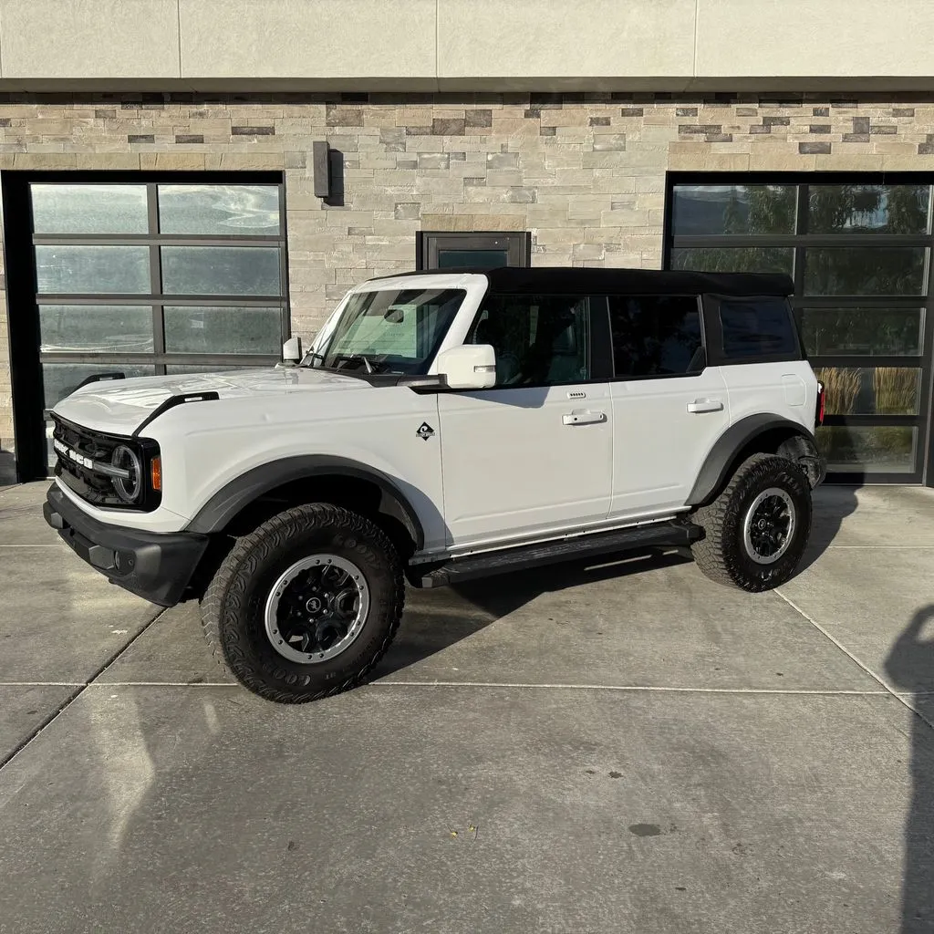 Ford Bronco photo 7