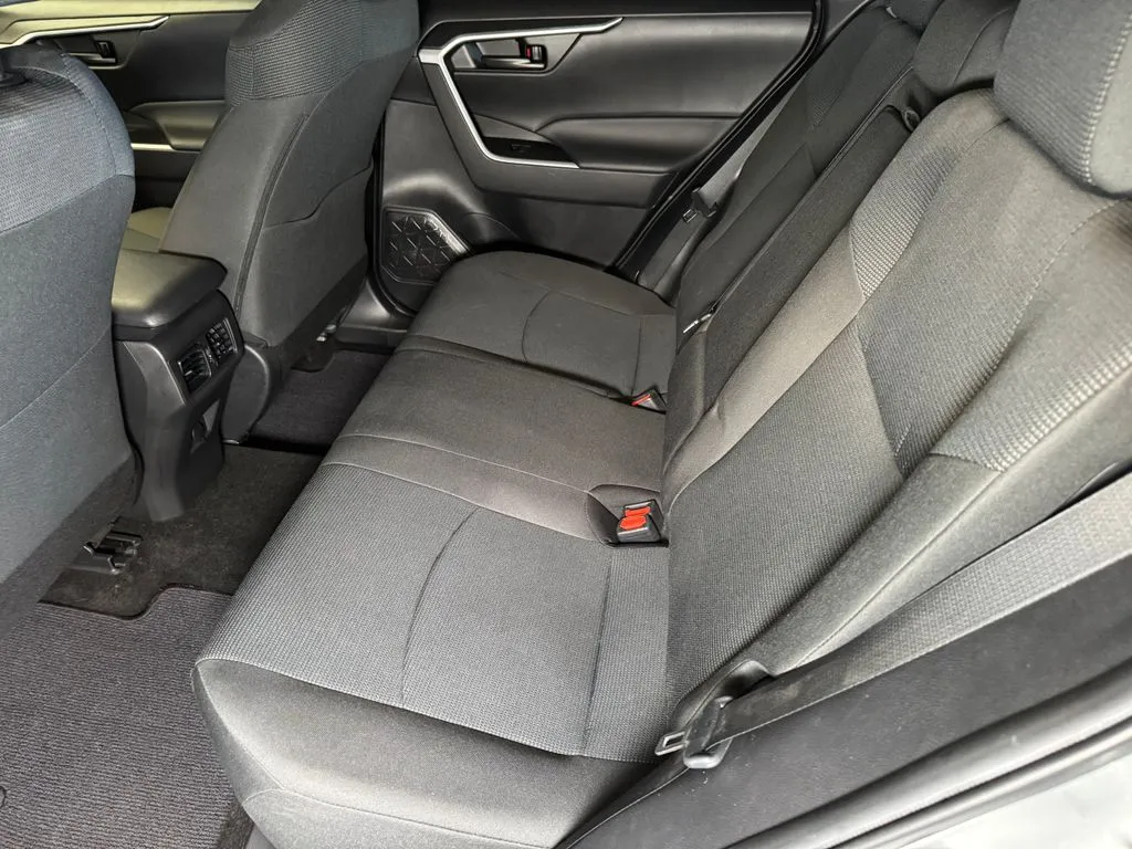 Toyota RAV4 photo 21