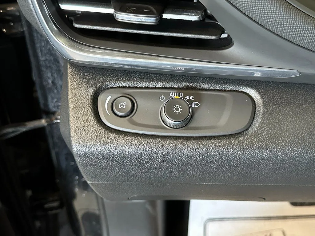 Buick Envista photo 18