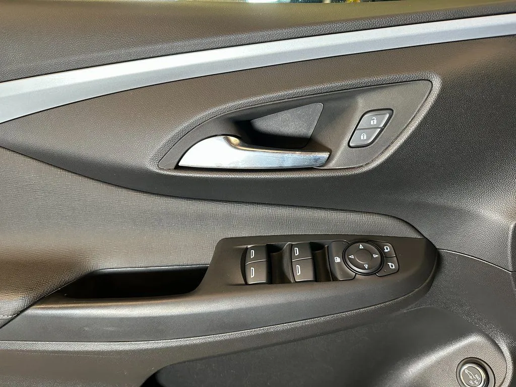 Buick Envista photo 19