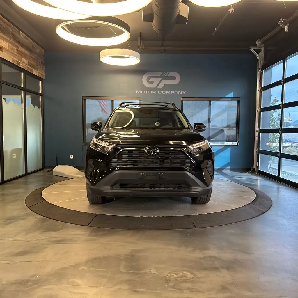 Toyota RAV4 photo 8