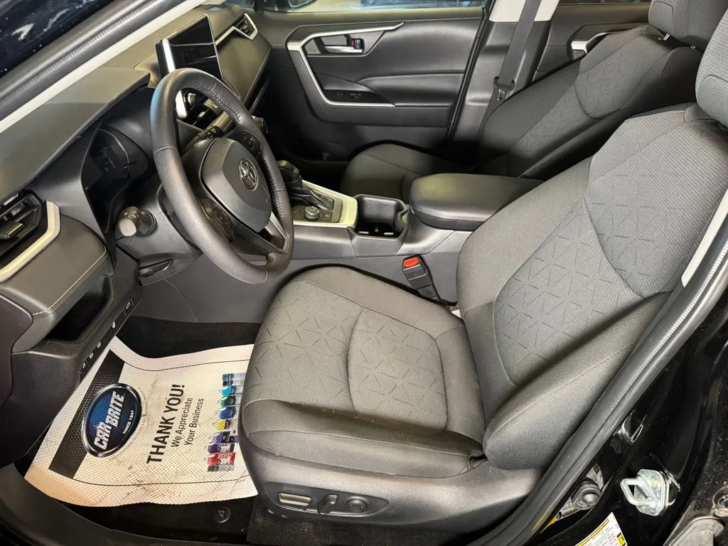 Toyota RAV4 photo 21