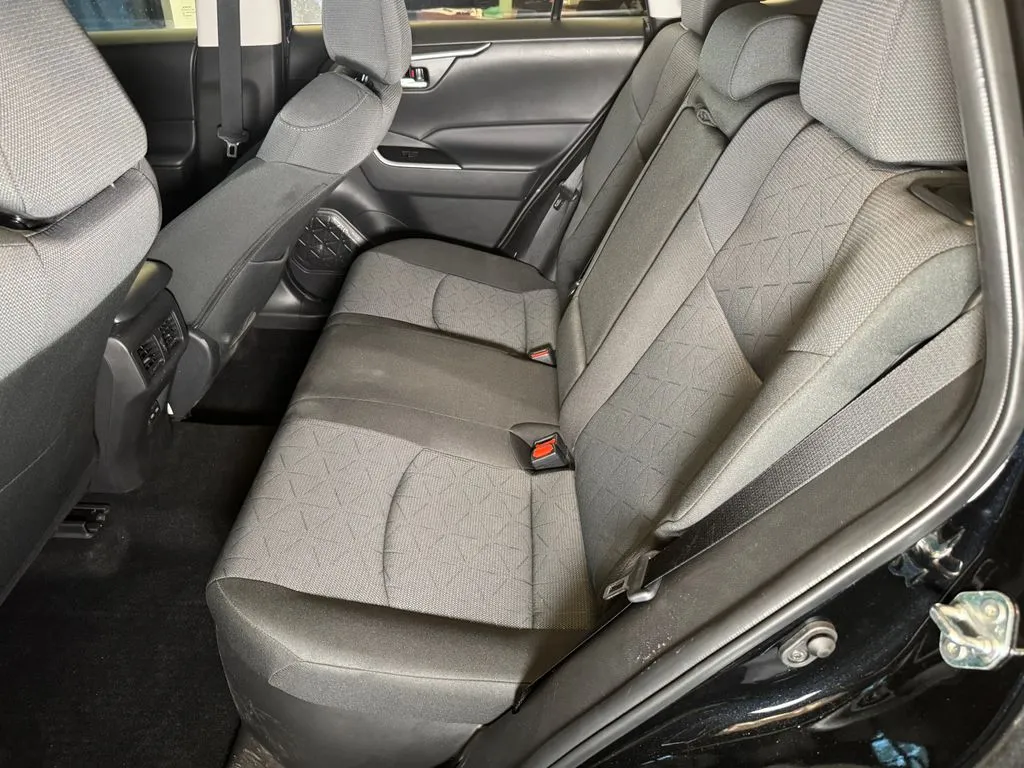 Toyota RAV4 photo 22