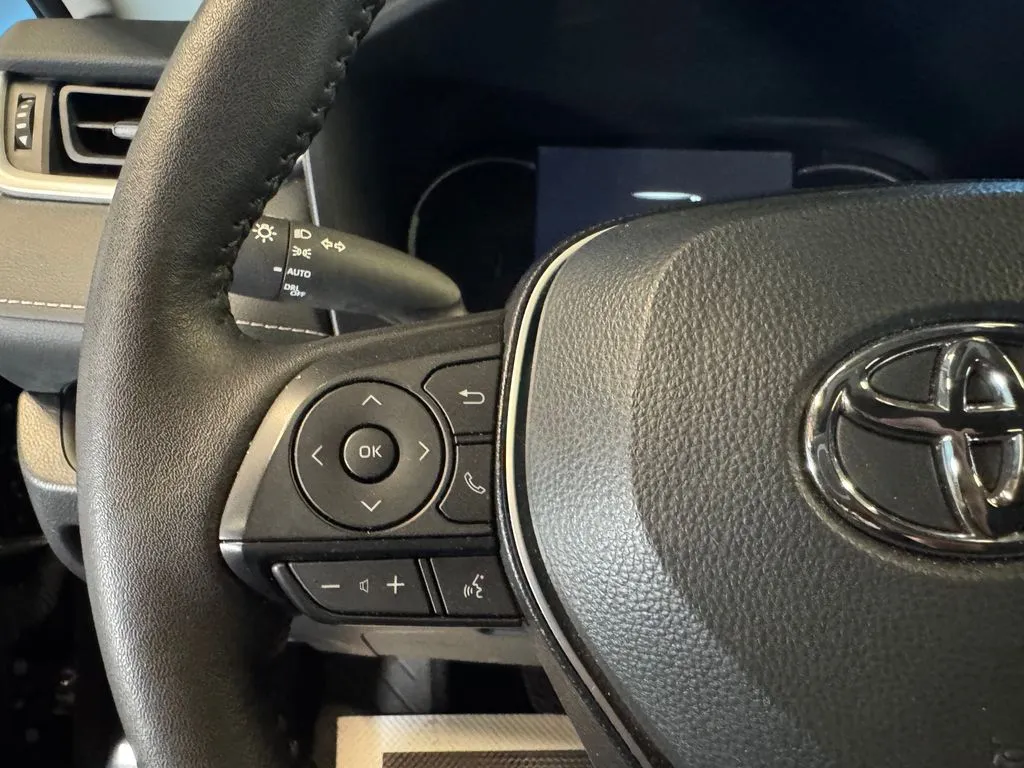 Toyota RAV4 photo 12