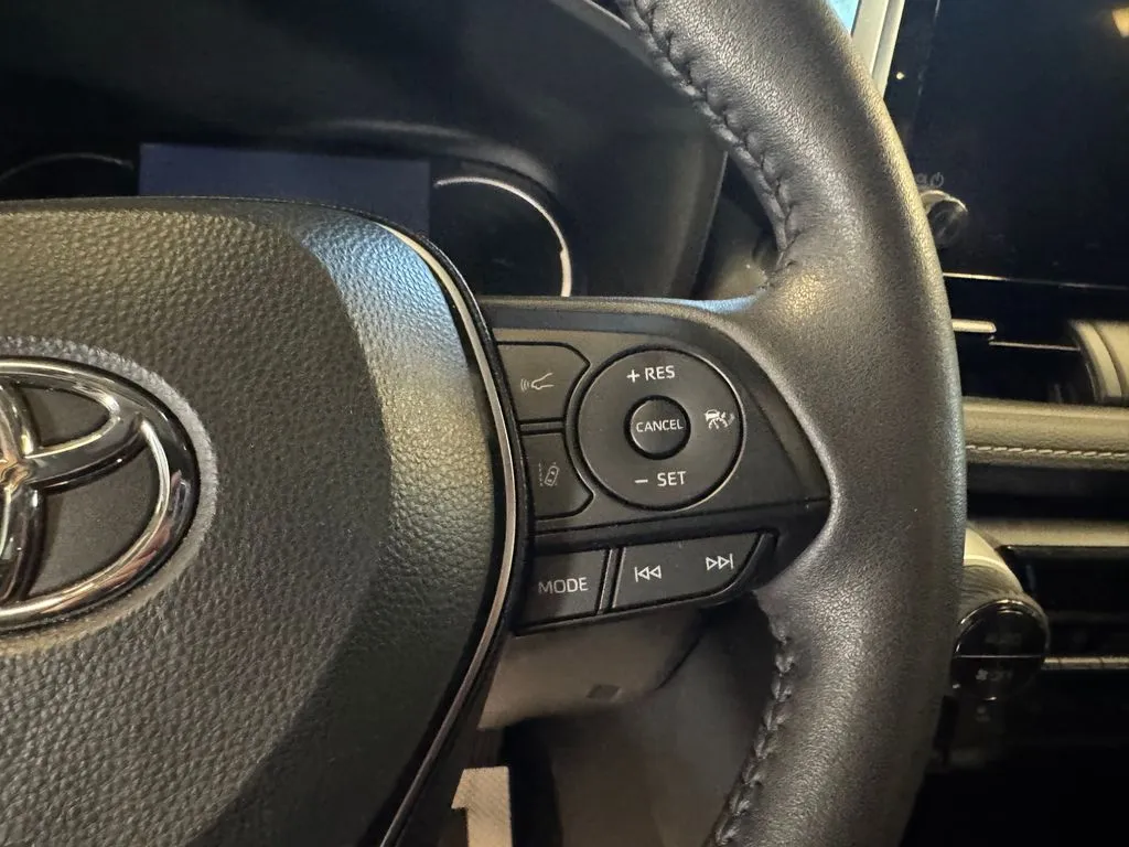 Toyota RAV4 photo 13