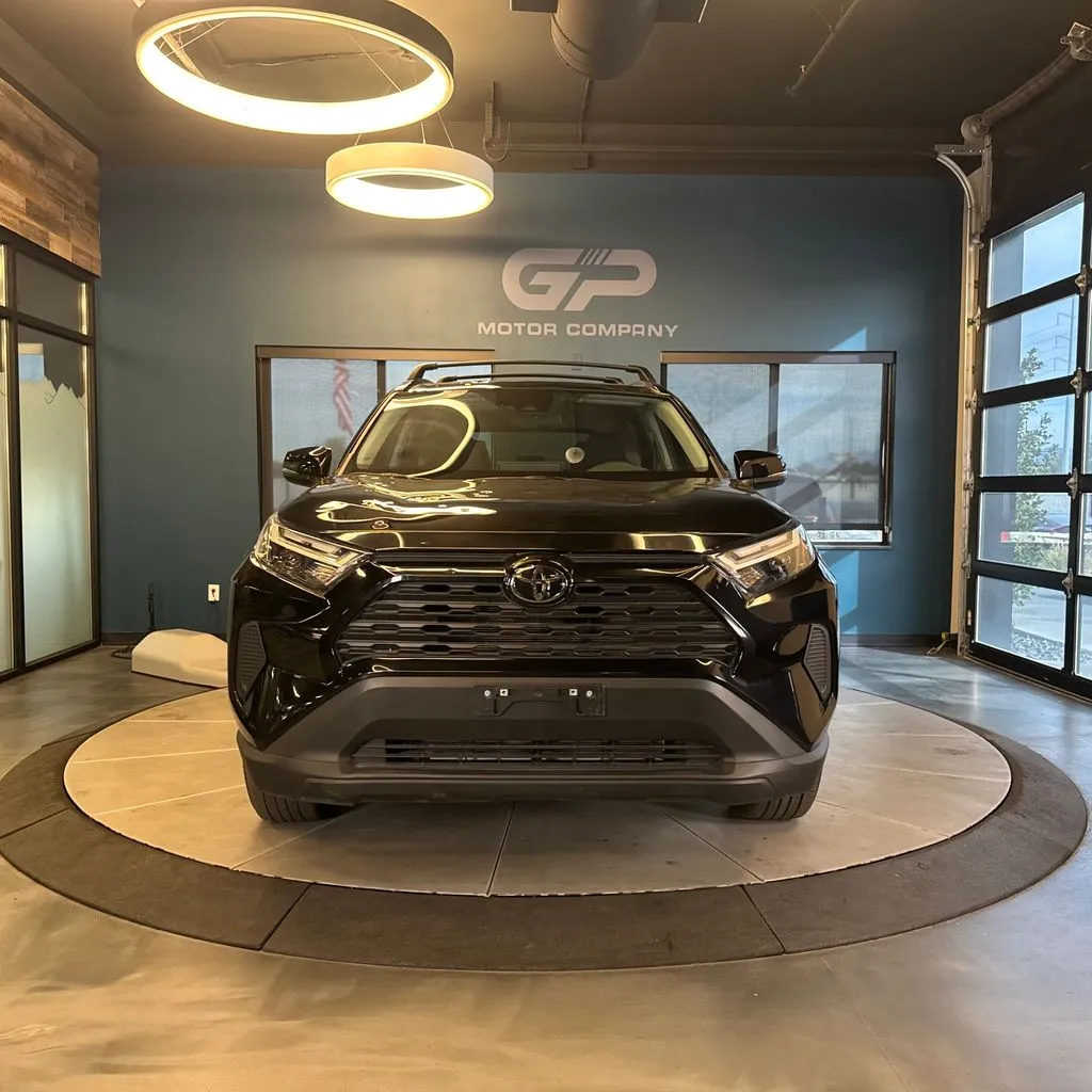 Toyota RAV4 photo 9