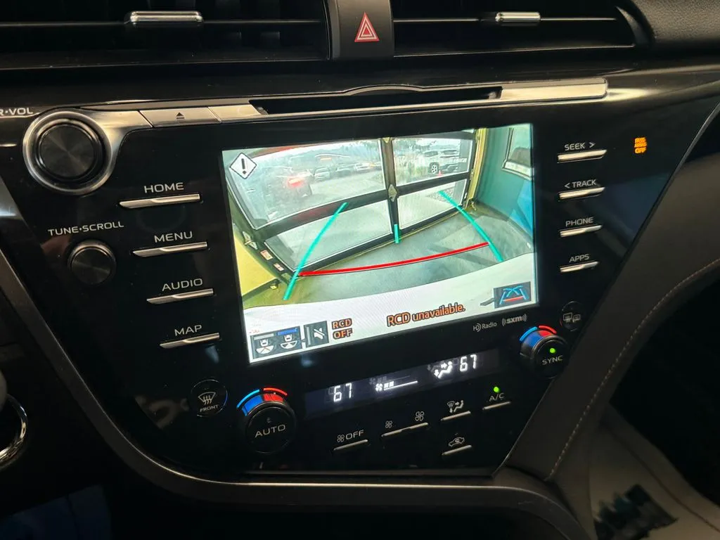 Toyota Camry photo 14