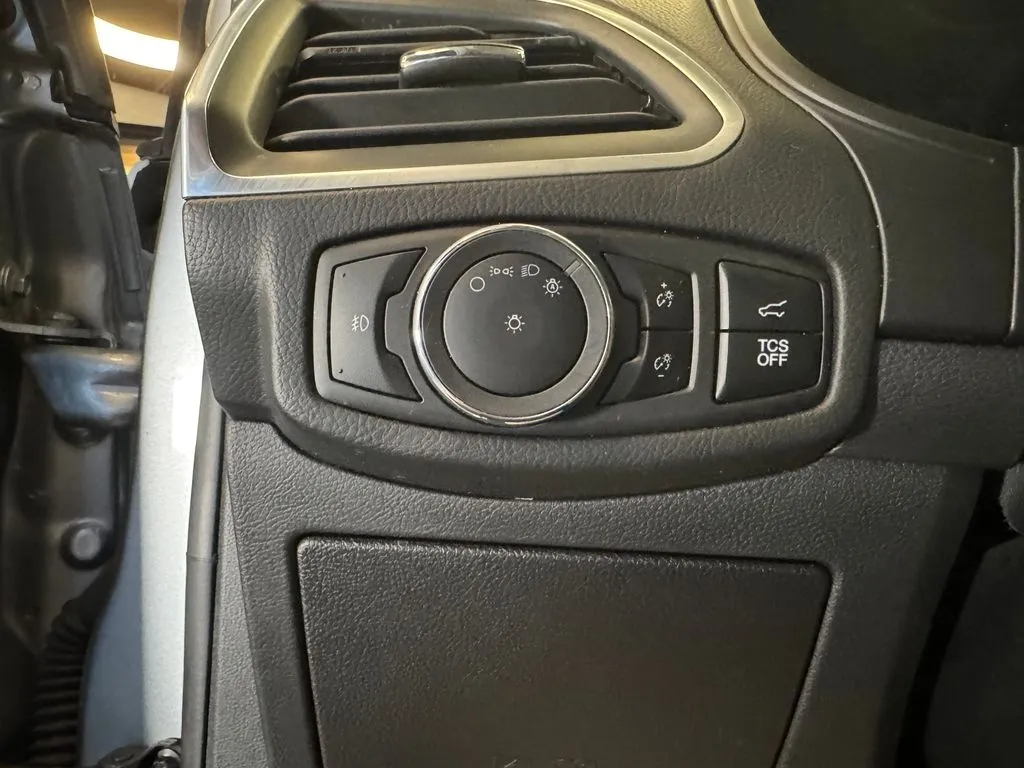 Ford Edge photo 17