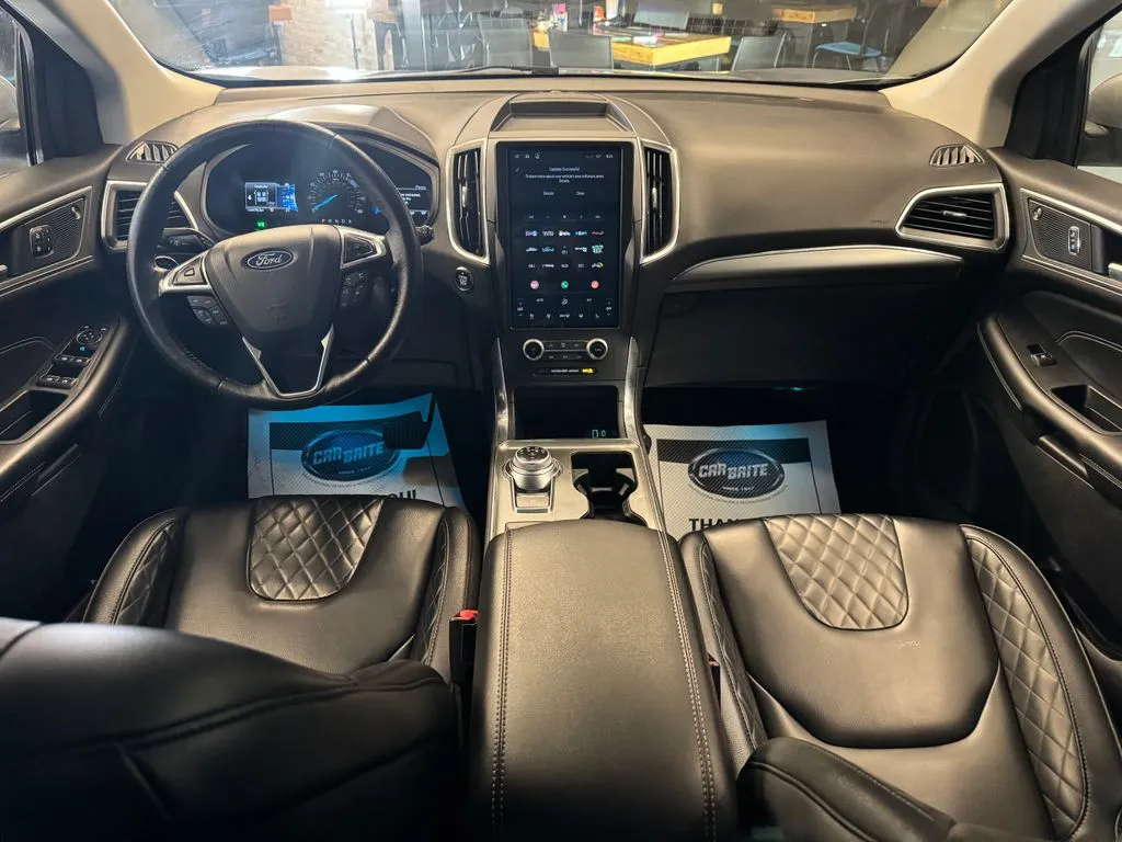 Ford Edge photo 9