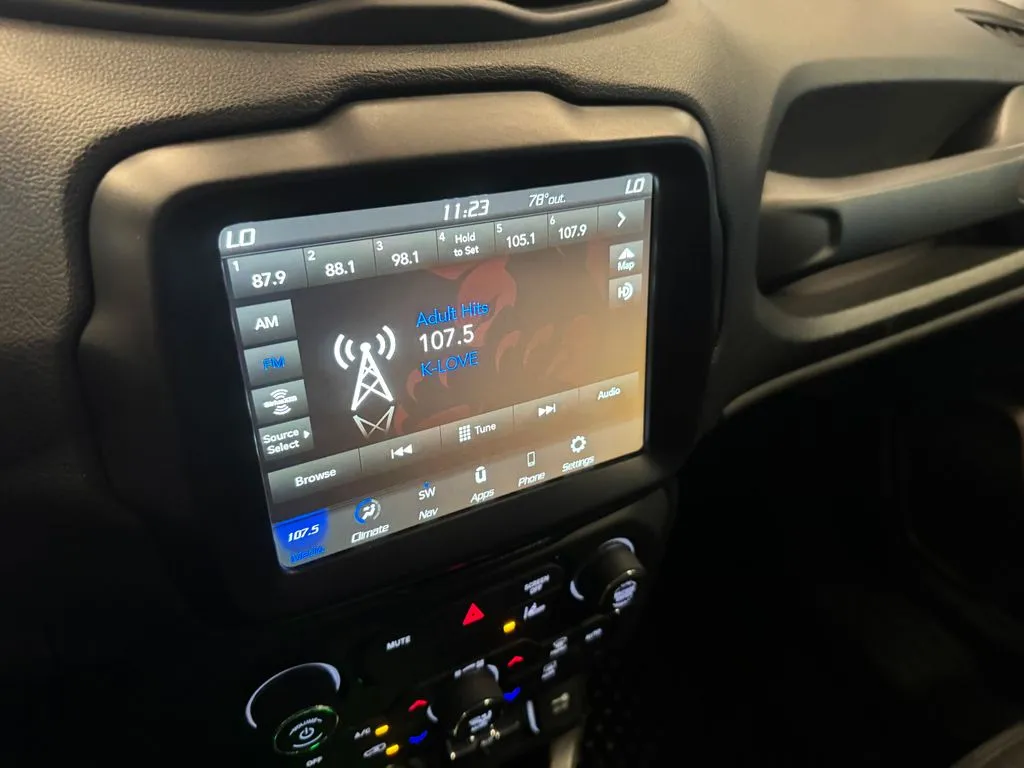 Jeep Renegade photo 14