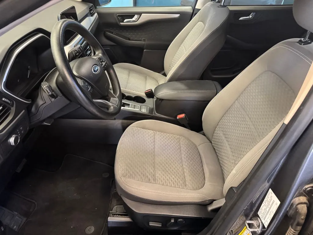 Ford Escape photo 21