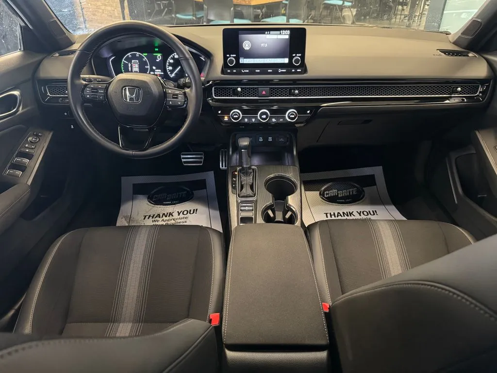 Honda Civic photo 10