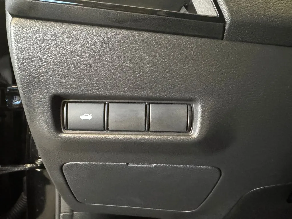 Nissan Sentra photo 19