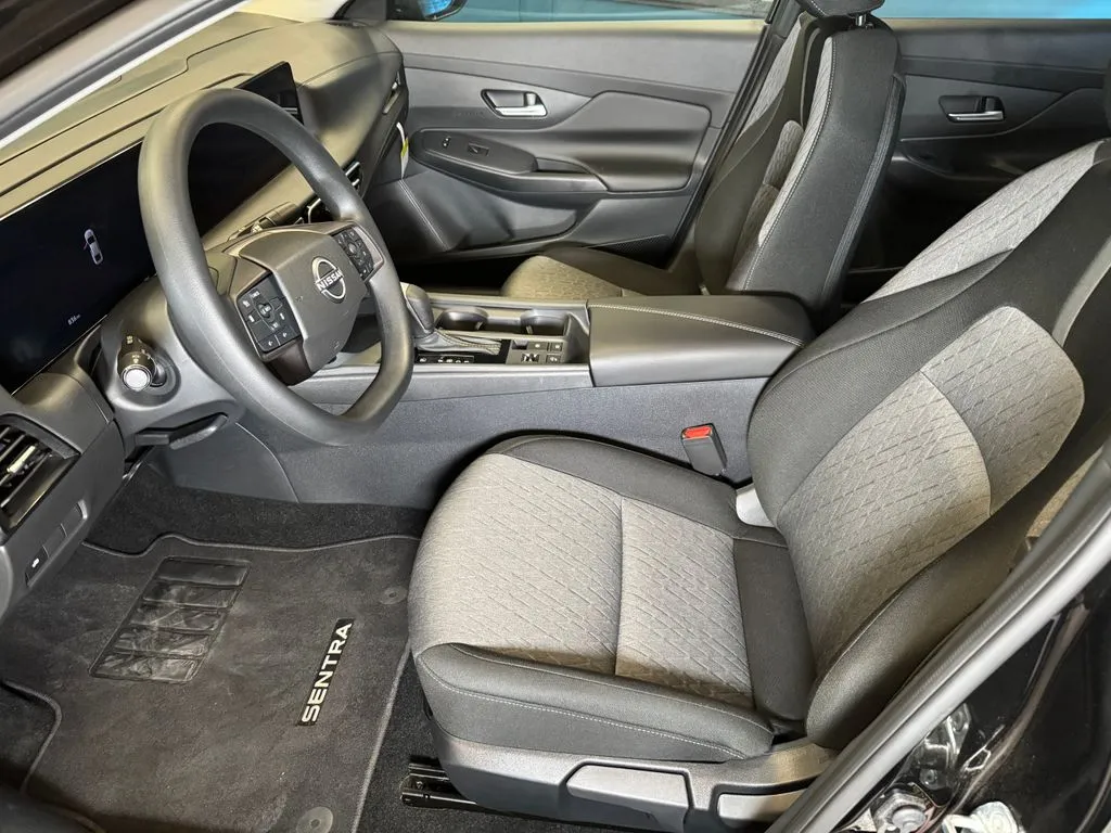 Nissan Sentra photo 21