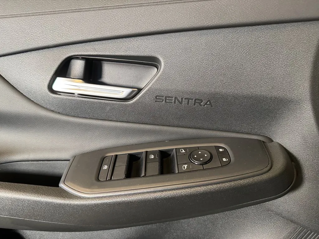 Nissan Sentra photo 20