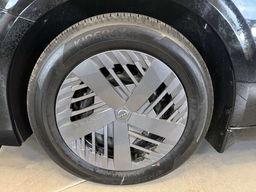Nissan Sentra photo 26