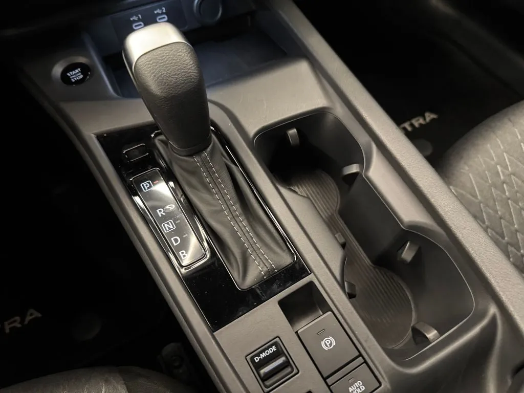 Nissan Sentra photo 17