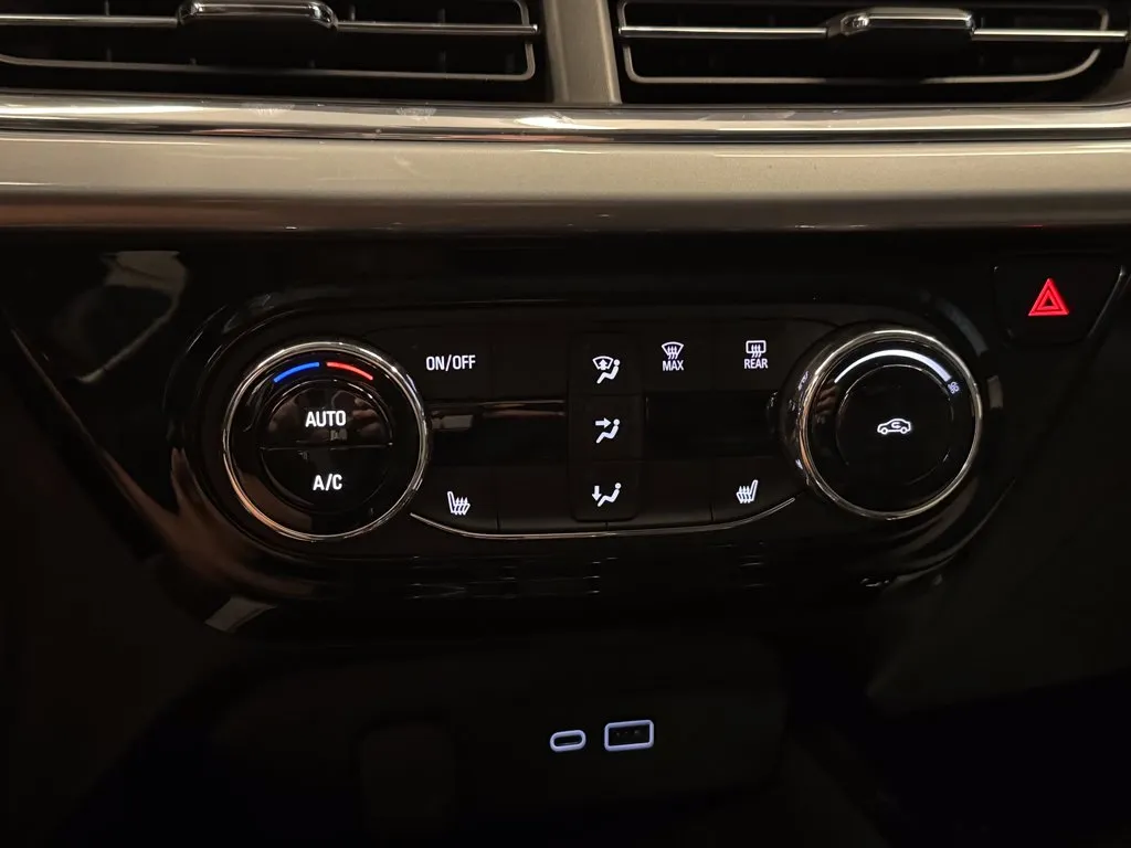 Chevrolet Trax photo 14