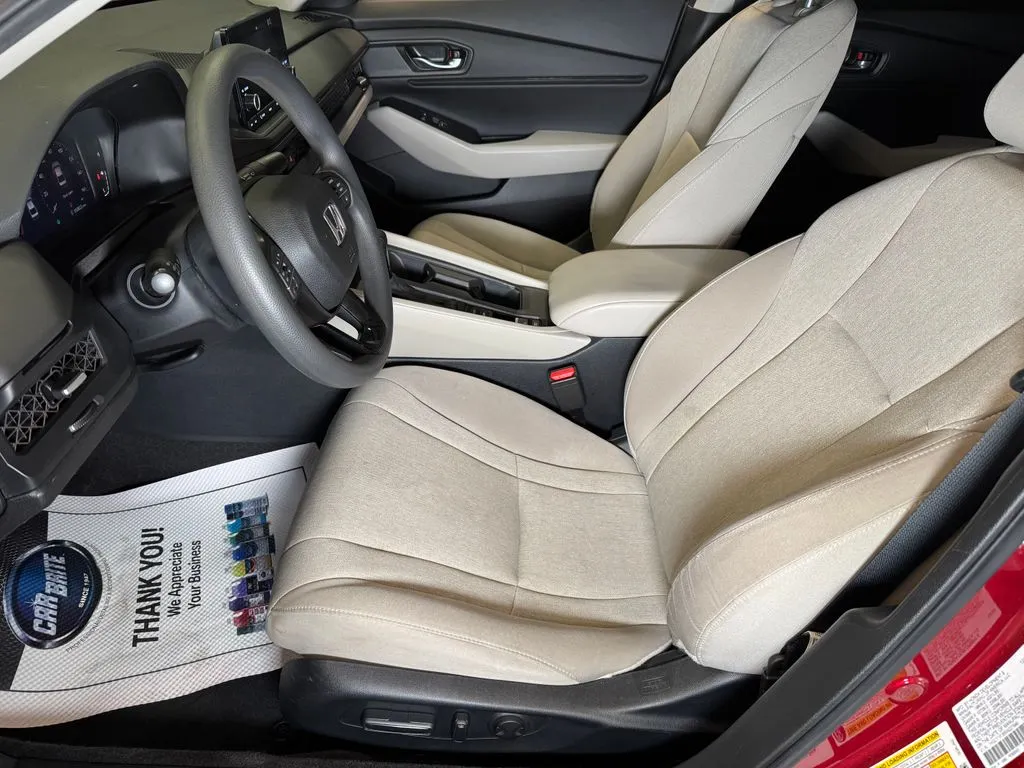 Honda Accord photo 18