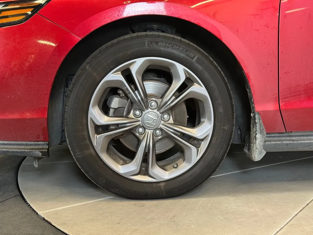 Honda Accord photo 23