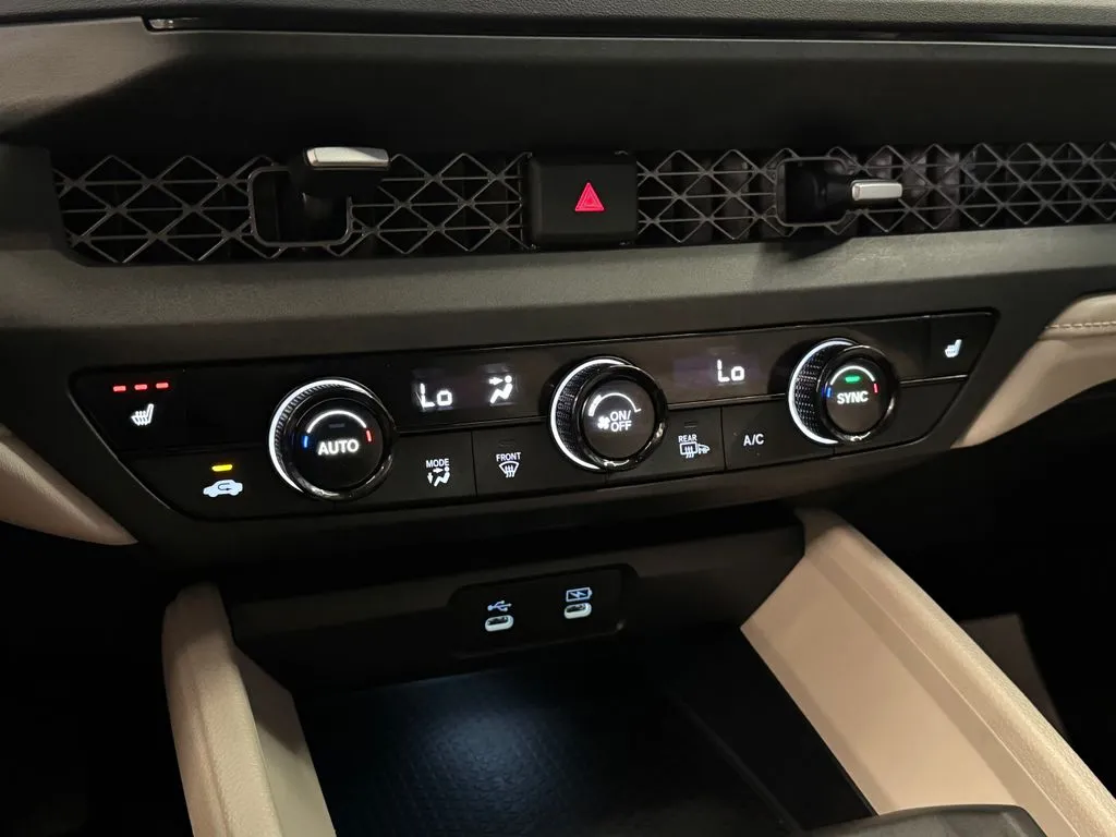 Honda Accord photo 14