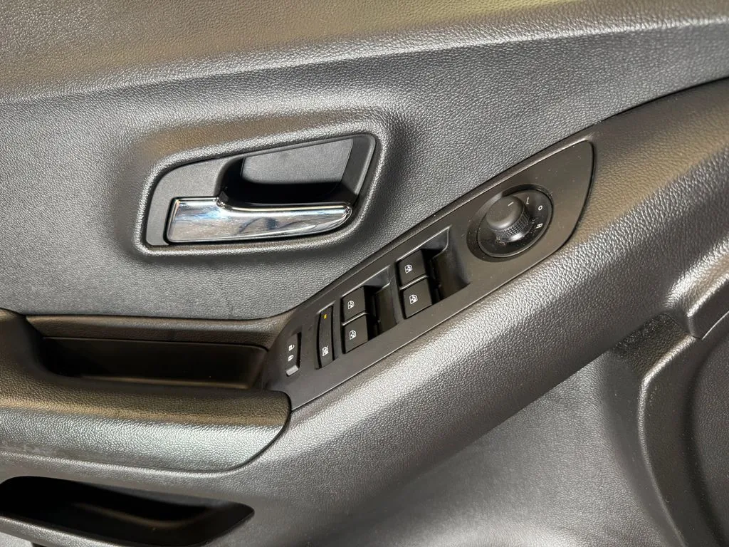 Chevrolet Trax photo 18
