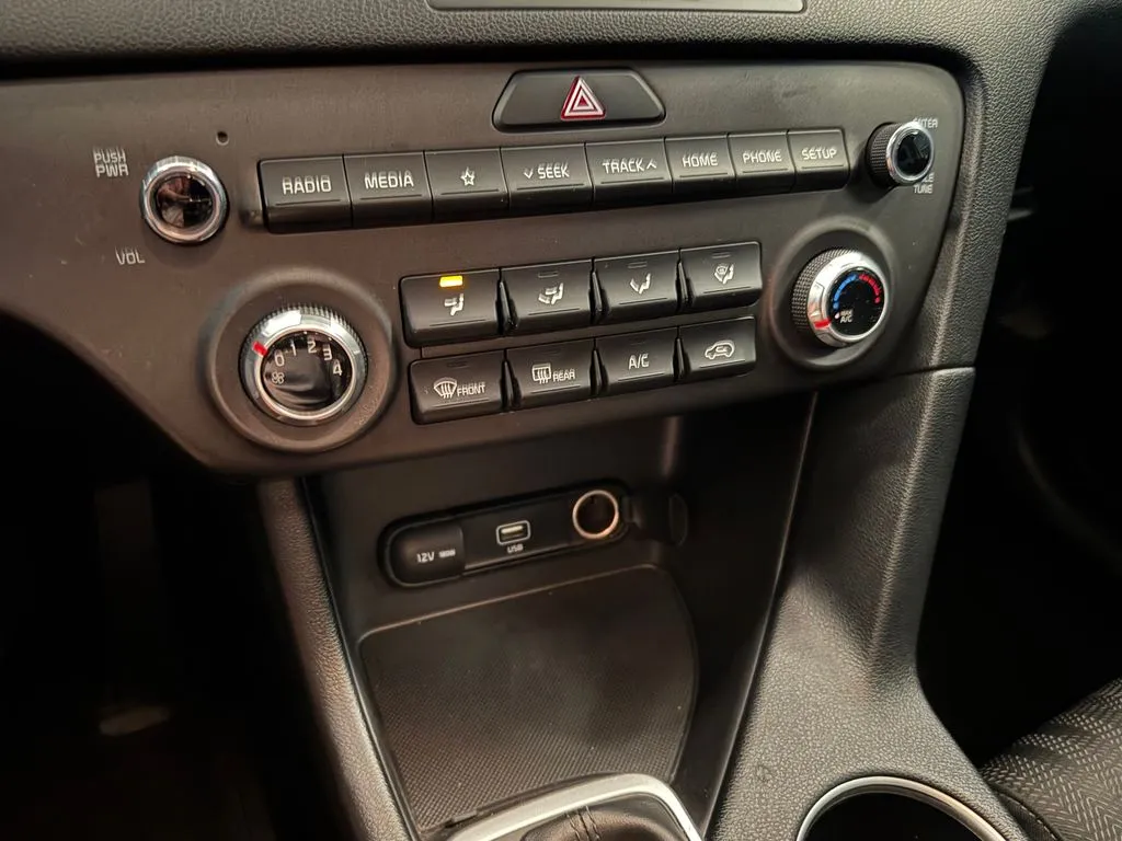 Kia Sportage photo 16