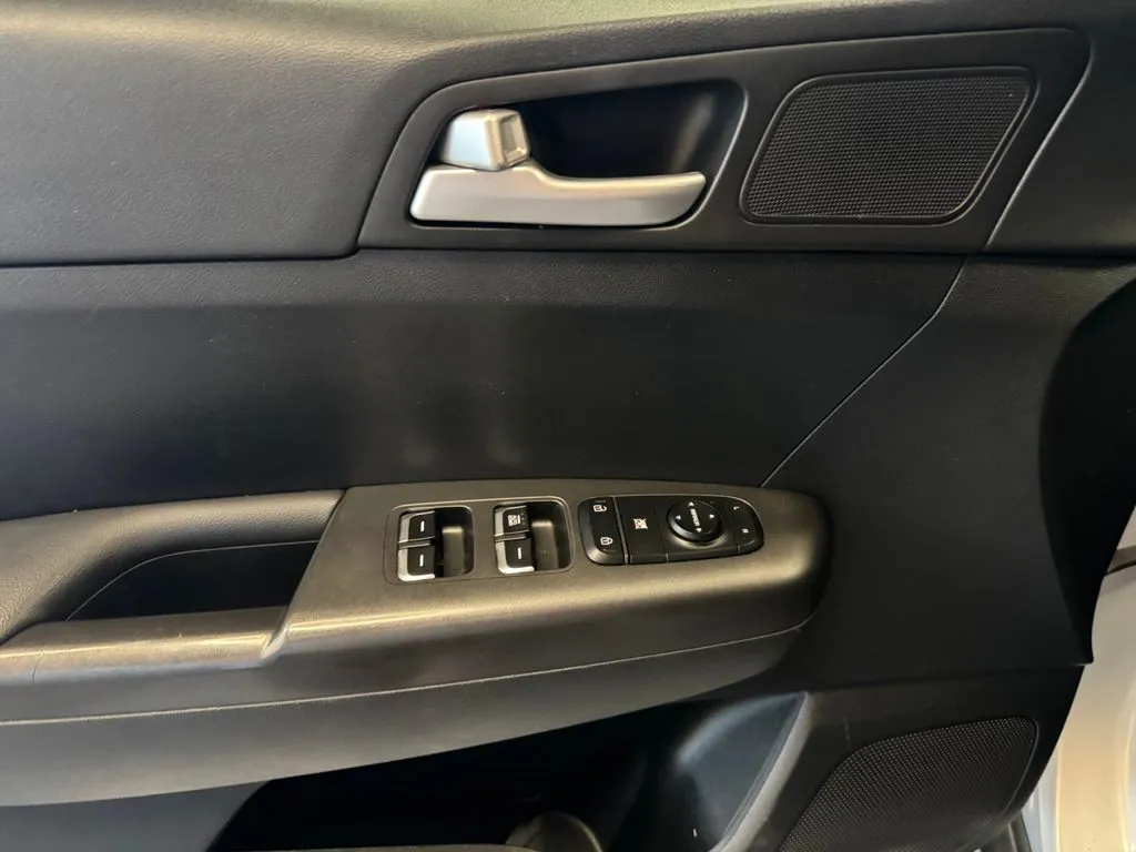 Kia Sportage photo 20
