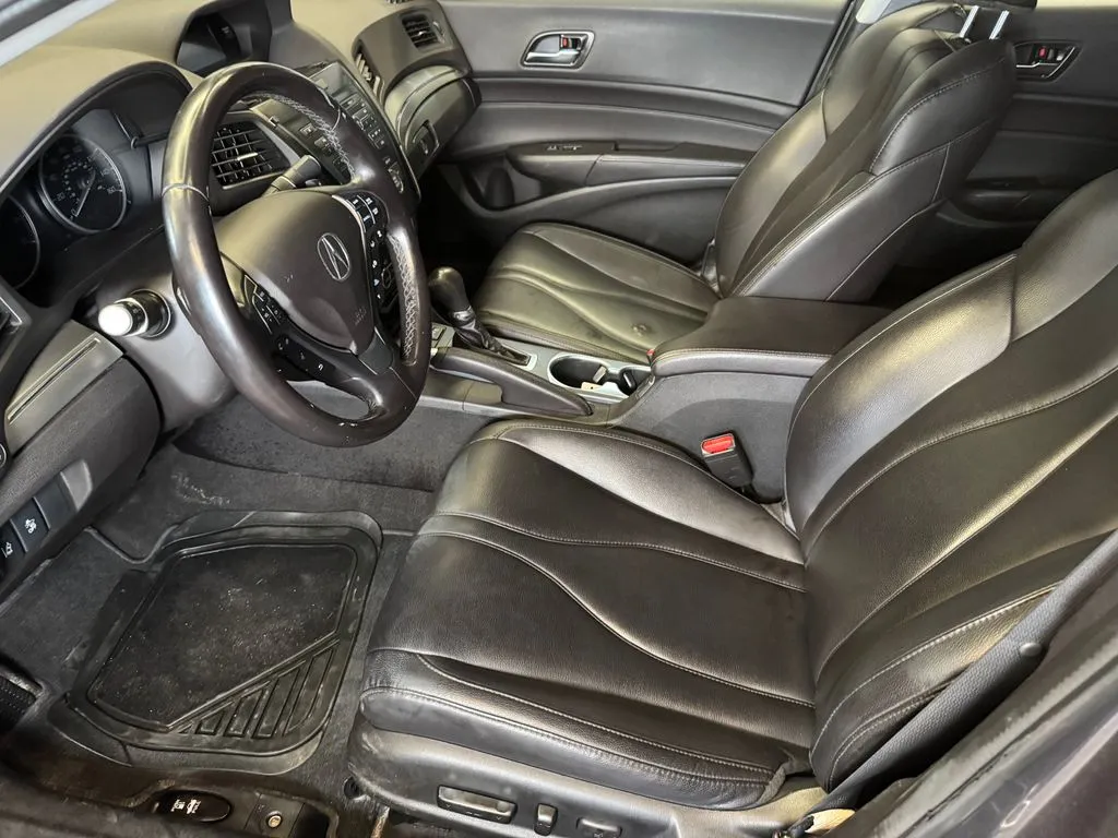Acura ILX photo 18