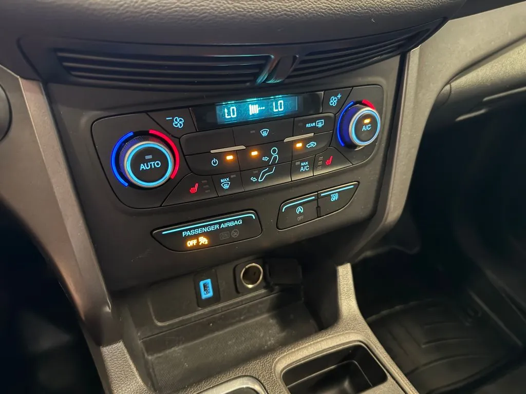 Ford Escape photo 13