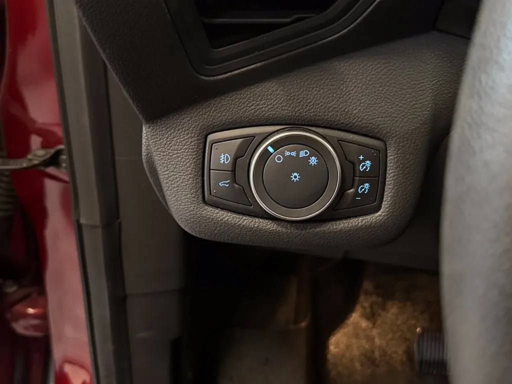 Ford Escape photo 16