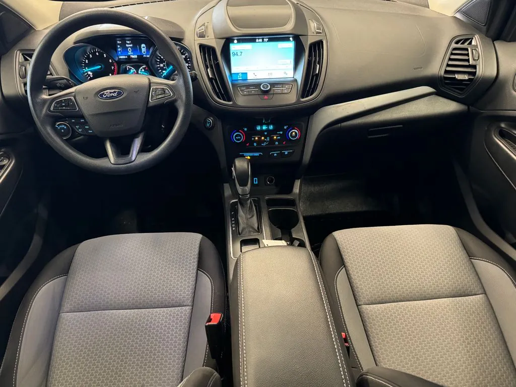 Ford Escape photo 8
