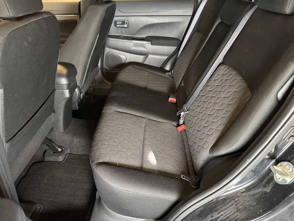 Mitsubishi Outlander Sport photo 20