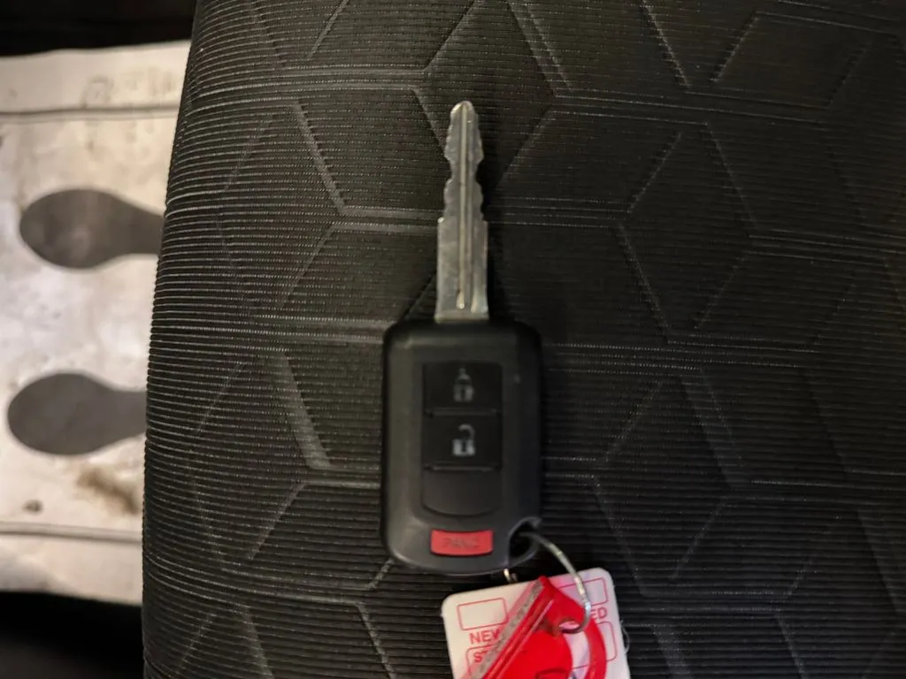 Mitsubishi Outlander Sport photo 17