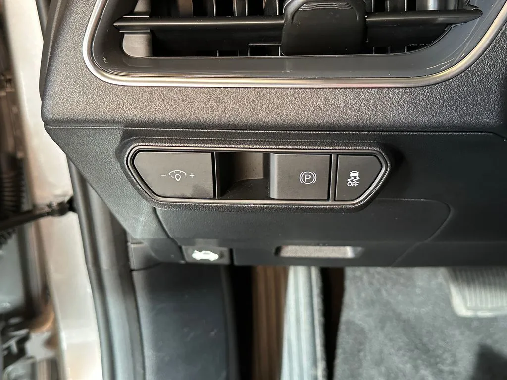 Kia K4 photo 18