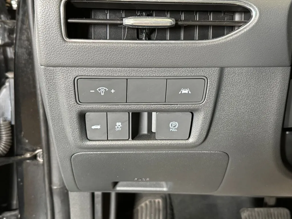 Hyundai Sonata photo 18