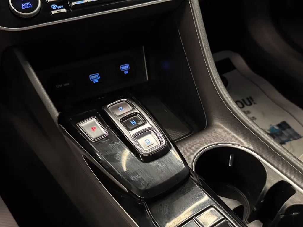 Hyundai Sonata photo 16