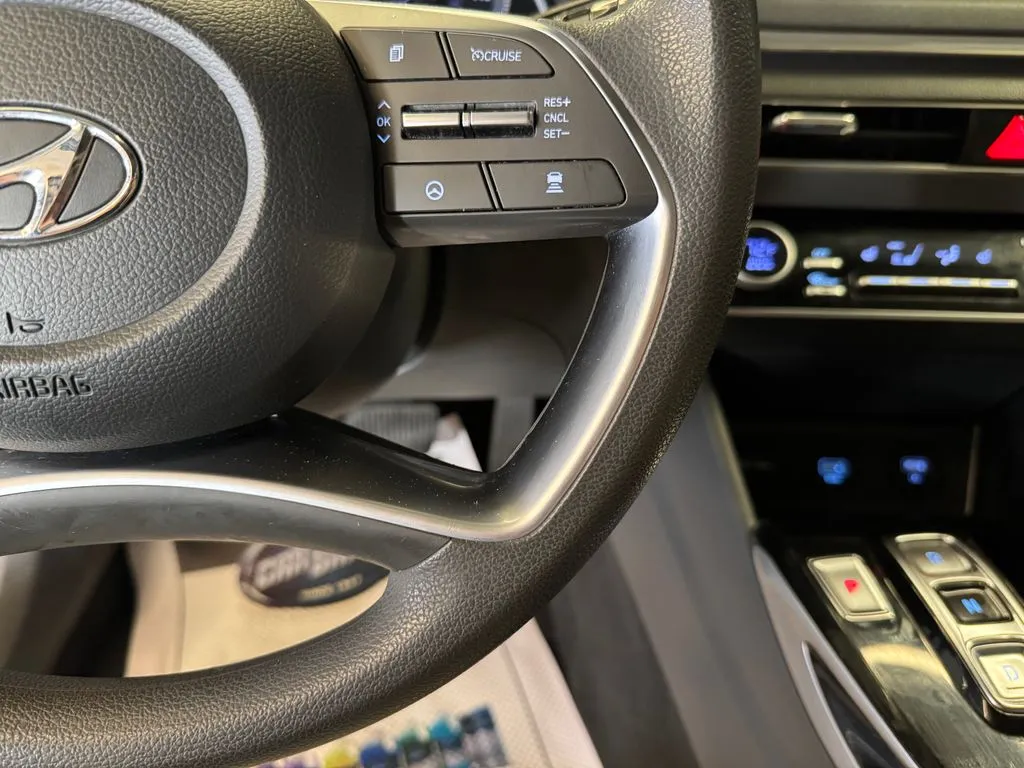 Hyundai Sonata photo 12