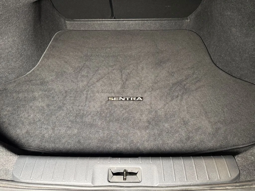 Nissan Sentra photo 22